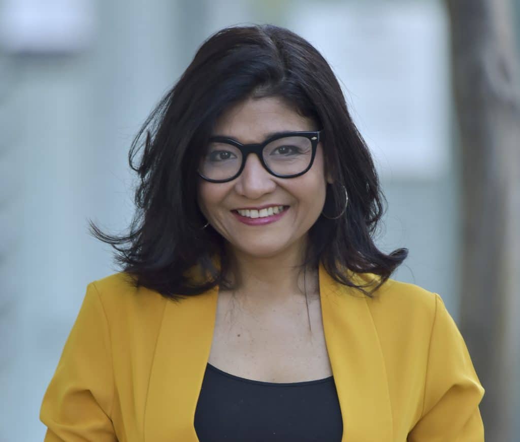 Arianny Valles, periodista en Conecta Arizona.